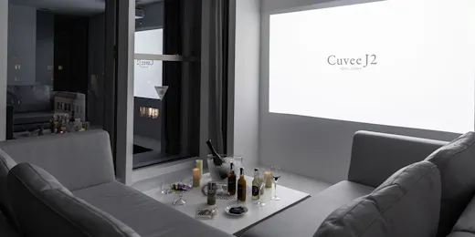 Cuvee J2 Hotel Osaka by 温故知新