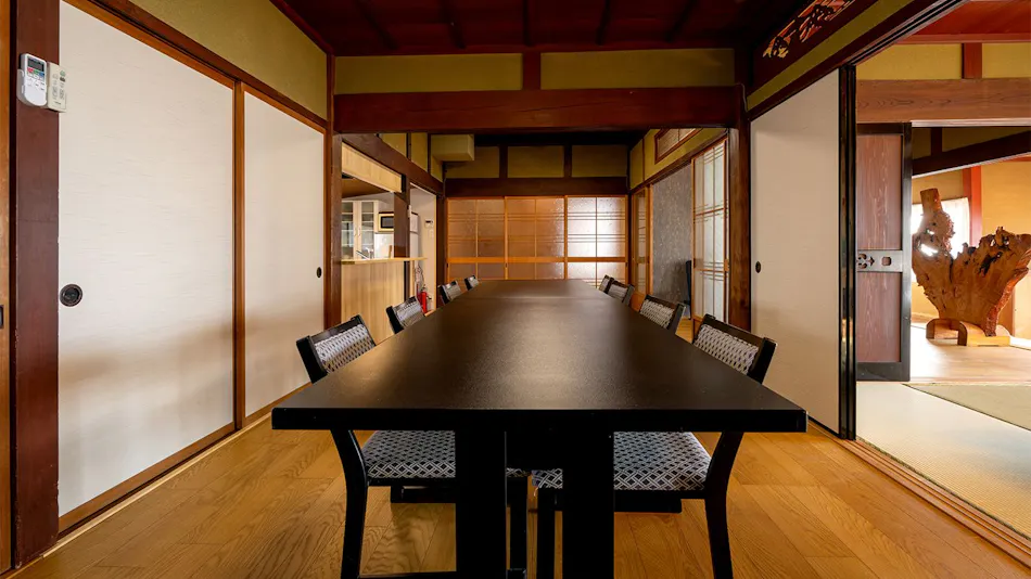 Blessings of Lake Biwa, Fisherman's Inn Funakura