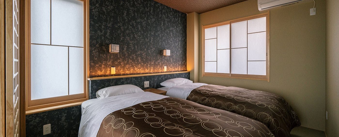 Blessings of Lake Biwa, Fisherman's Inn Funakura