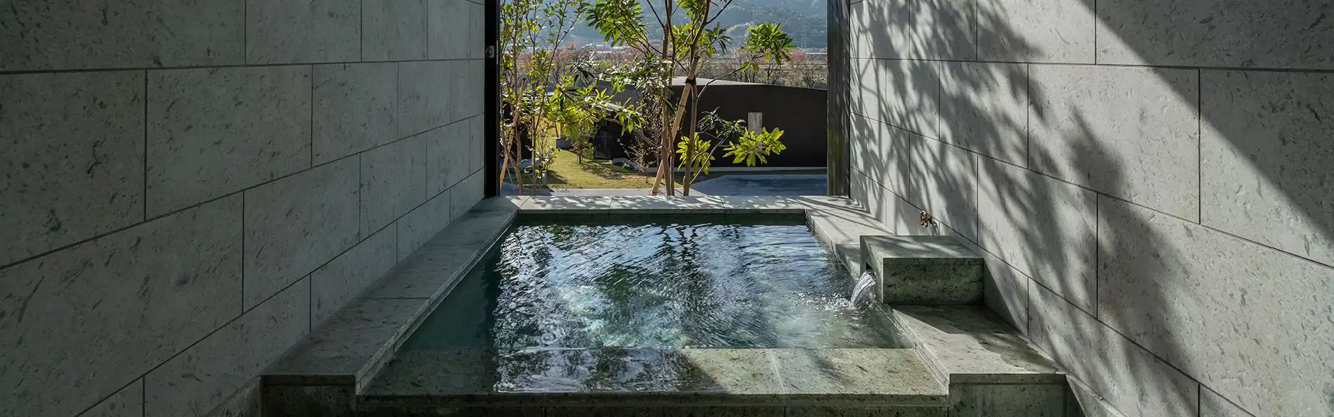 客室半露天風呂