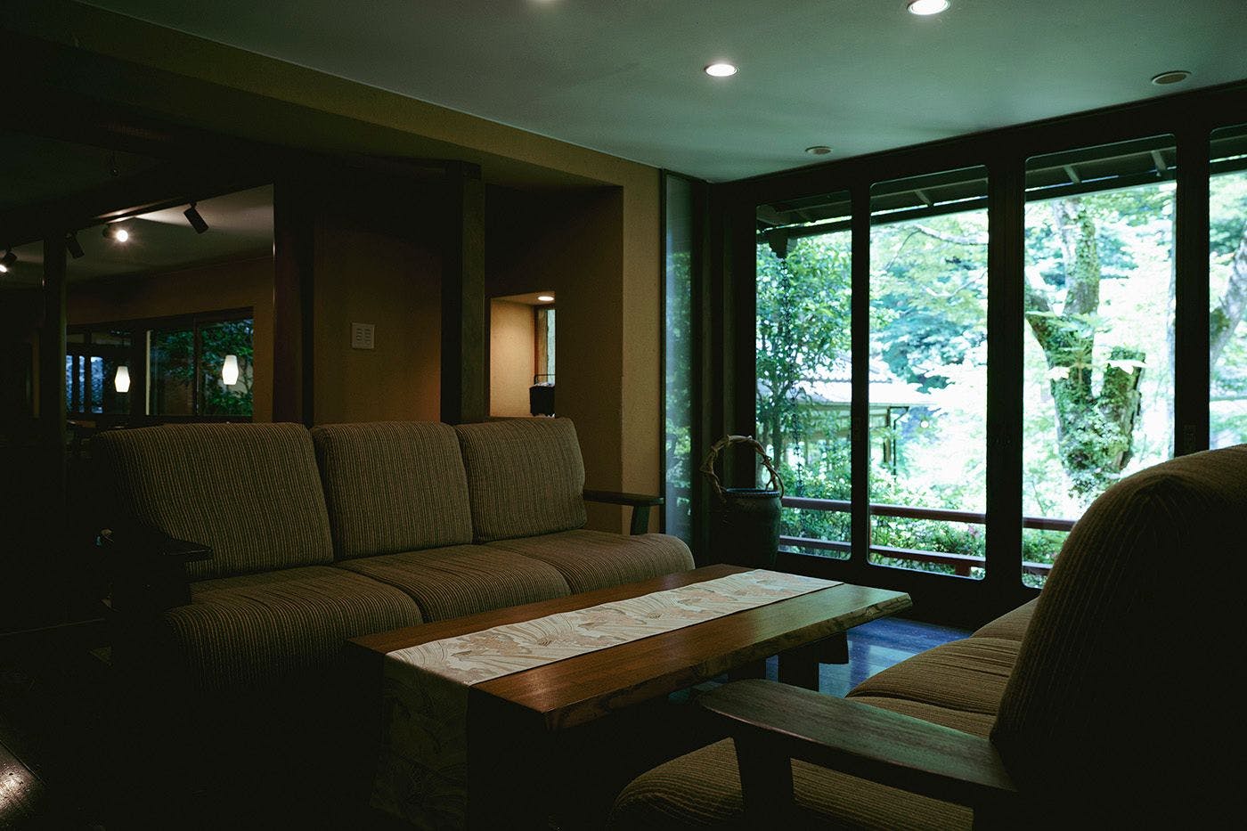 老舗高級旅館の払い下げパーティション 老舗高級旅館の払い下げ