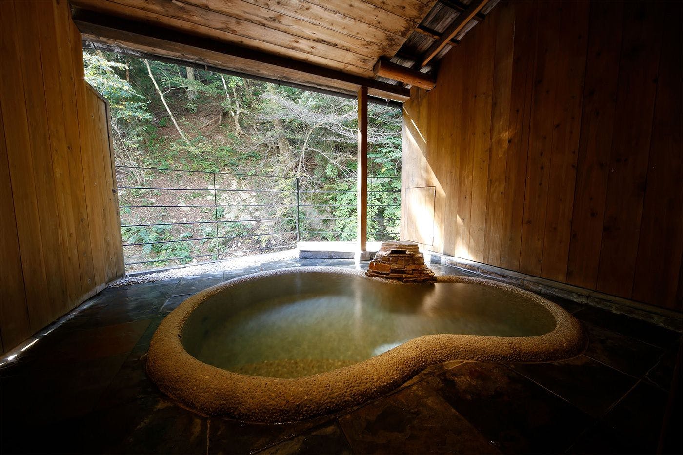 四万温泉 ひなたみ館