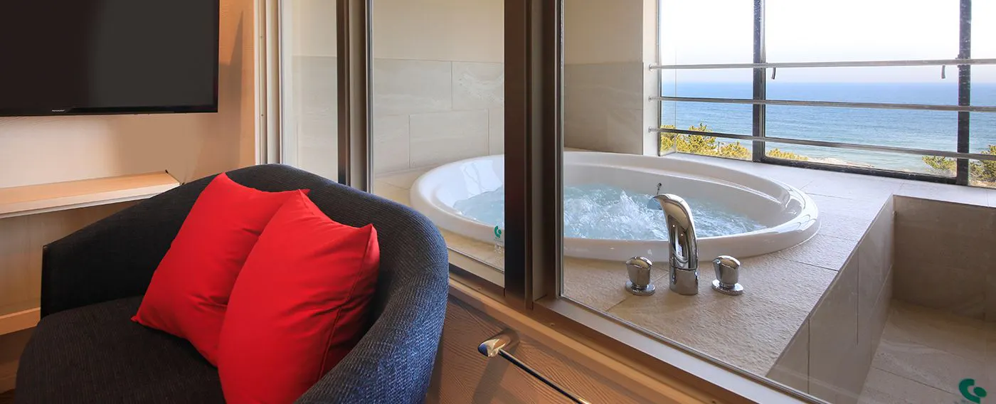 Kamar (King dengan Jacuzzi pemandangan)