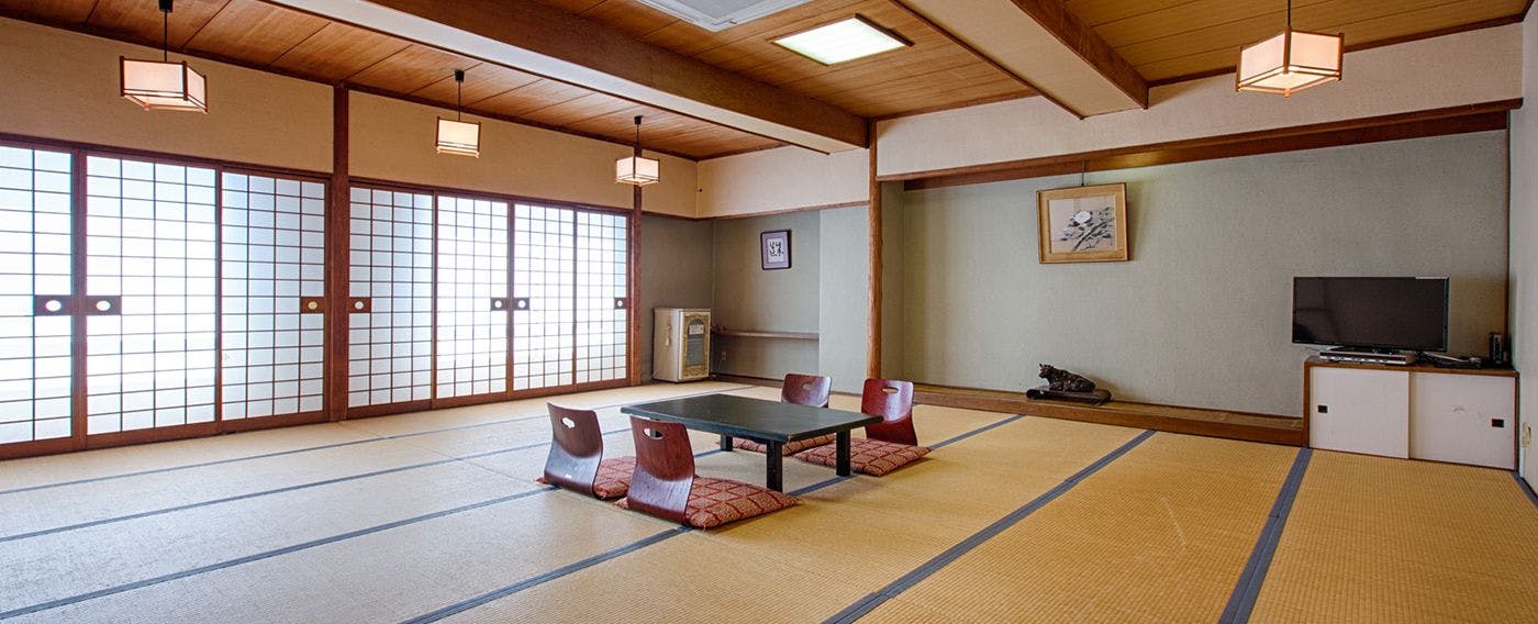 Japanese-Style Wide Room | 20 Tatami Mats