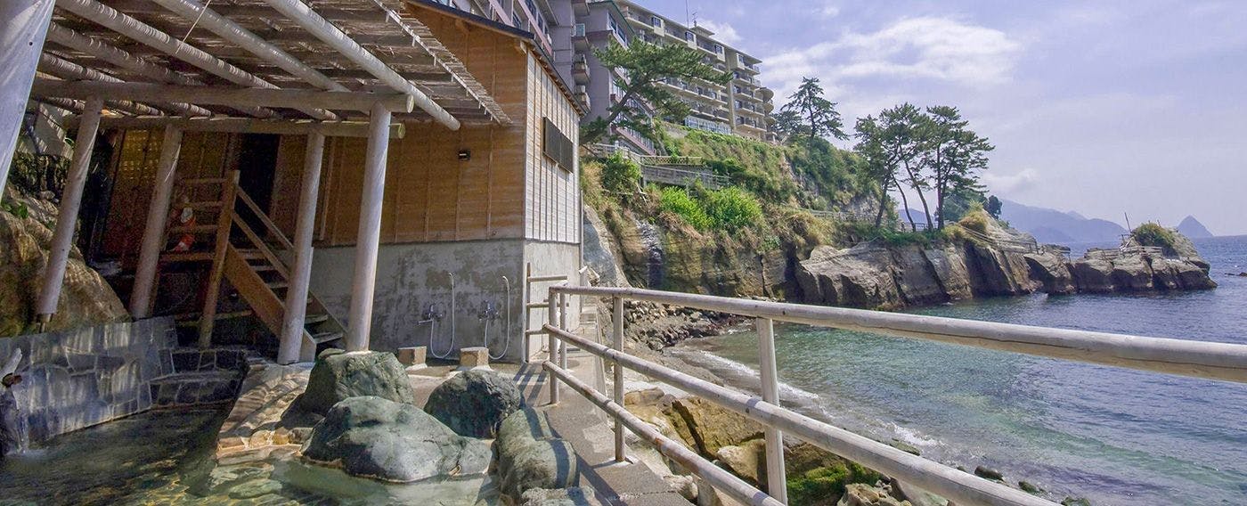 บ่อน้ำพุร้อนกลางแจ้ง