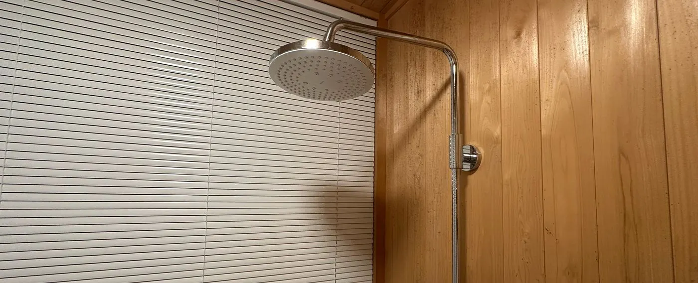 คอทเทจแบบบ้านเดี่ยว 2LDK พร้อมอ่างอาบน้ำกลางแจ้งใหม่และฝักบัว