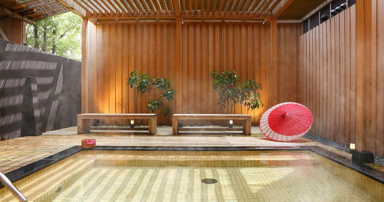 บ่อน้ำพุร้อนกลางแจ้ง