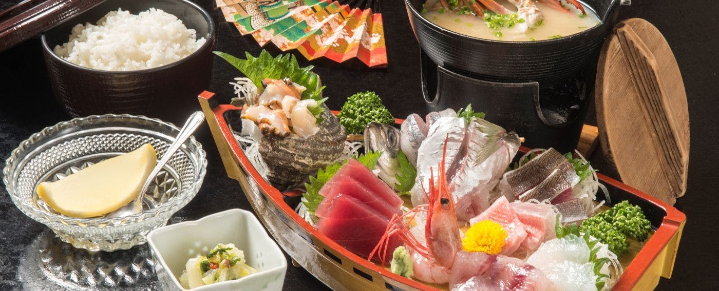 อาหารเย็น: ชุดอาหารเรือ.