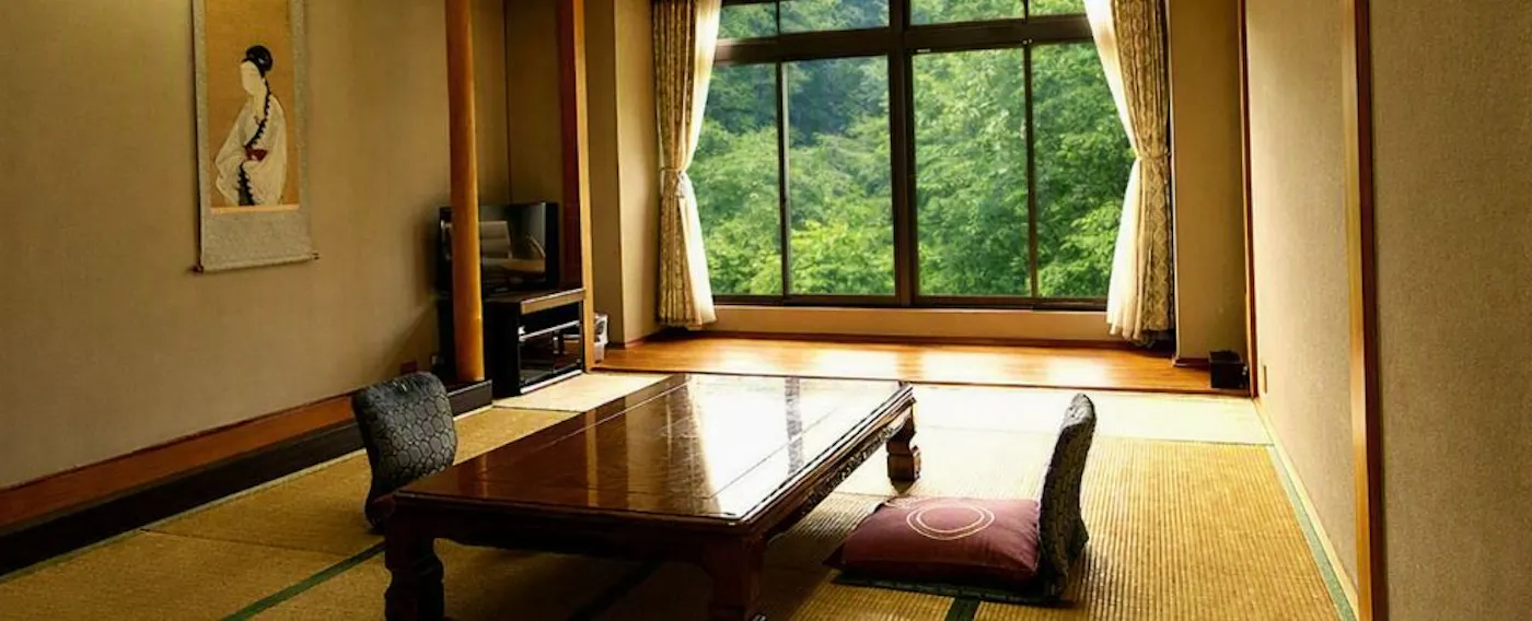 Kamar bergaya Jepang dengan toilet pribadi