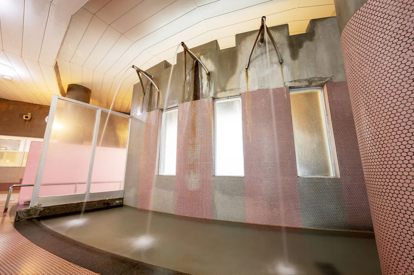 น้ำตกนวดตัว