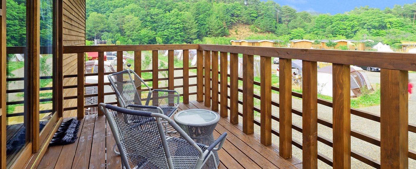 แกลมปิ้ง แบบเคบิน พร้อมดาดฟ้า