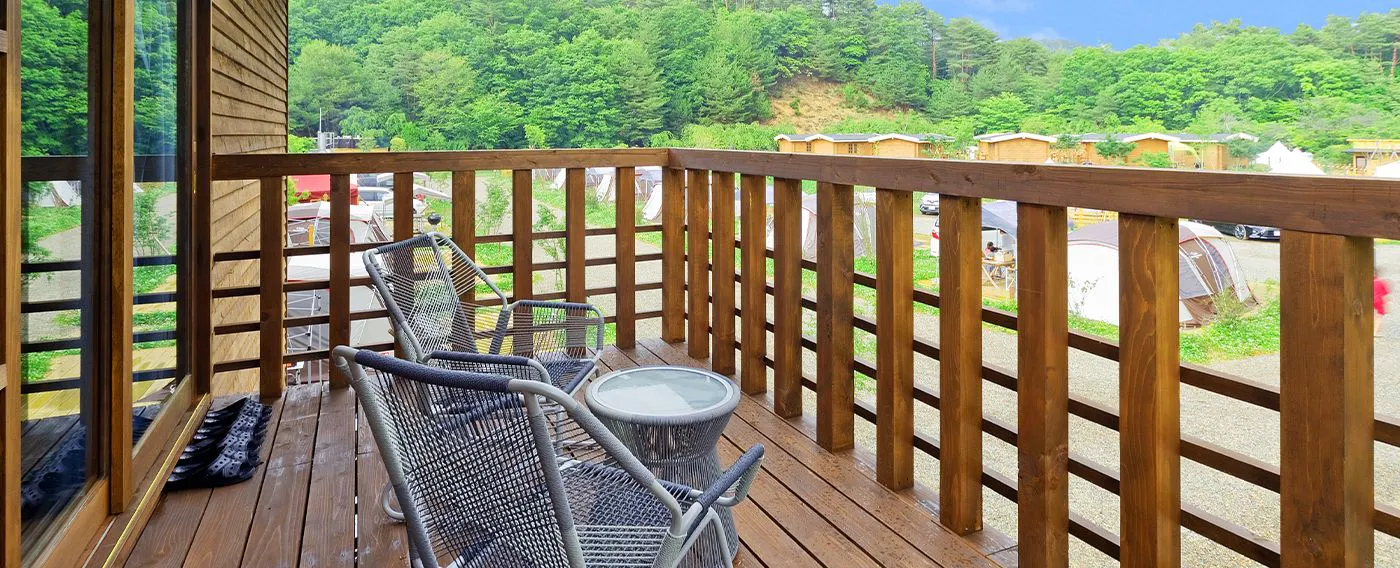 แกลมปิ้ง แบบเคบิน พร้อมดาดฟ้า