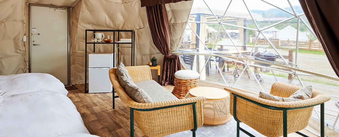 แกลมปิ้ง โดมไทป์ ภายใน