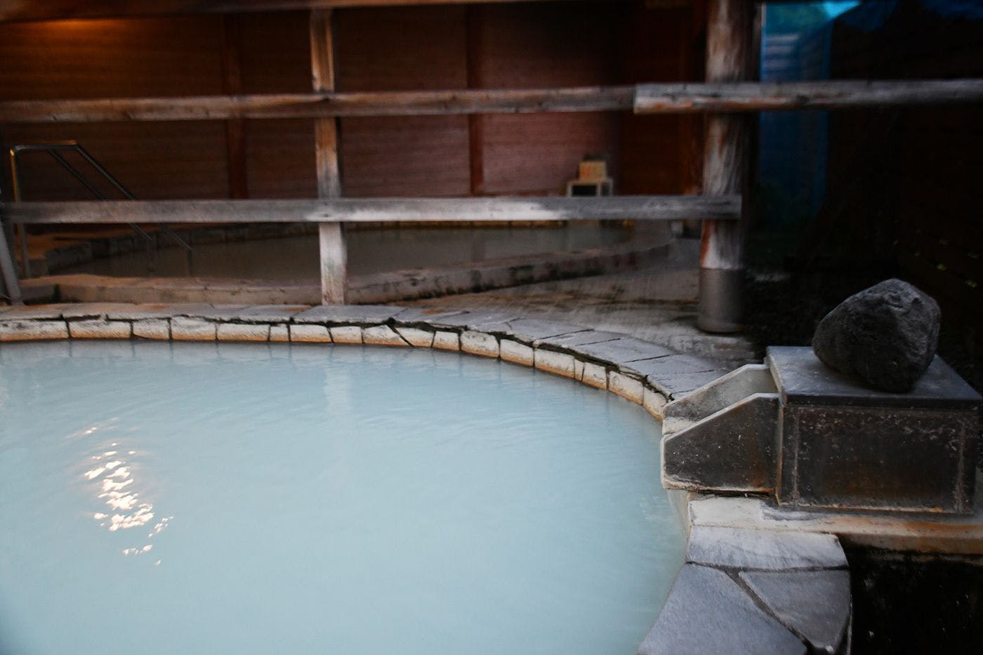 硫磺溫泉露天浴池