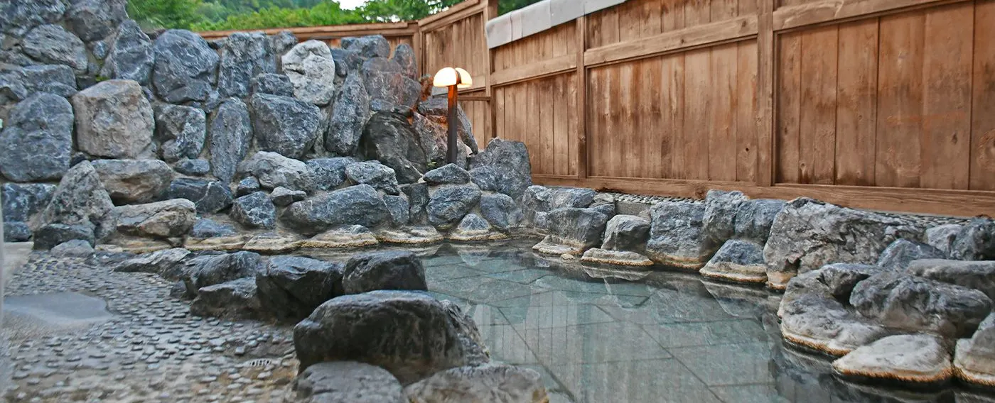 重曹泉・露天風呂