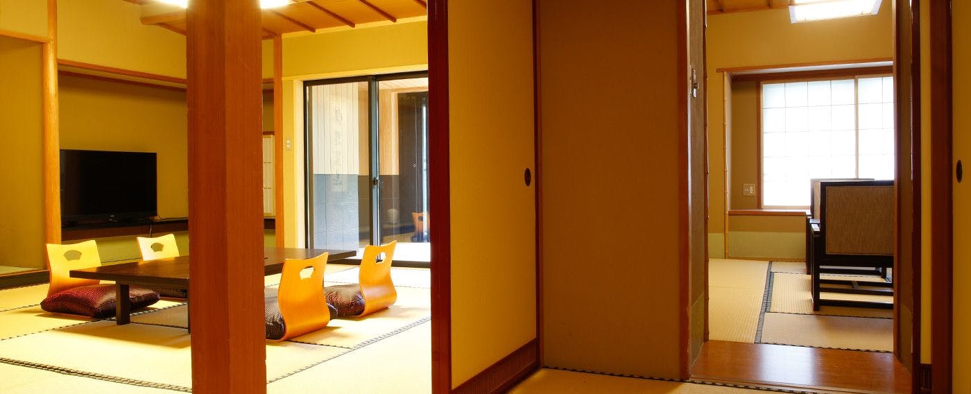Yamanaka Onsen Yubatake no Yado Hanatsubaki