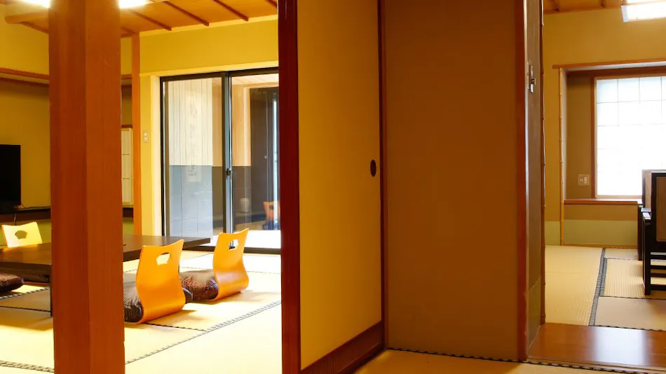 Yamanaka Onsen Yubatake no Yado Hanatsubaki
