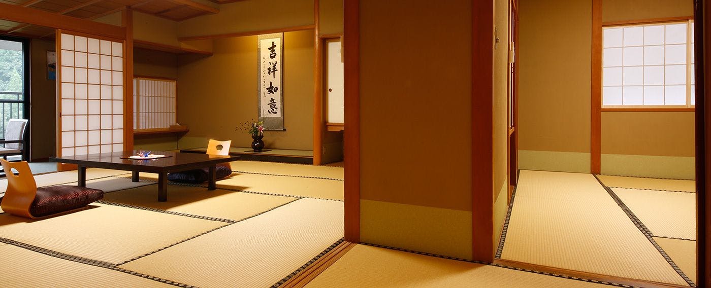 Yamanaka Onsen Yubatake no Yado Hanatsubaki