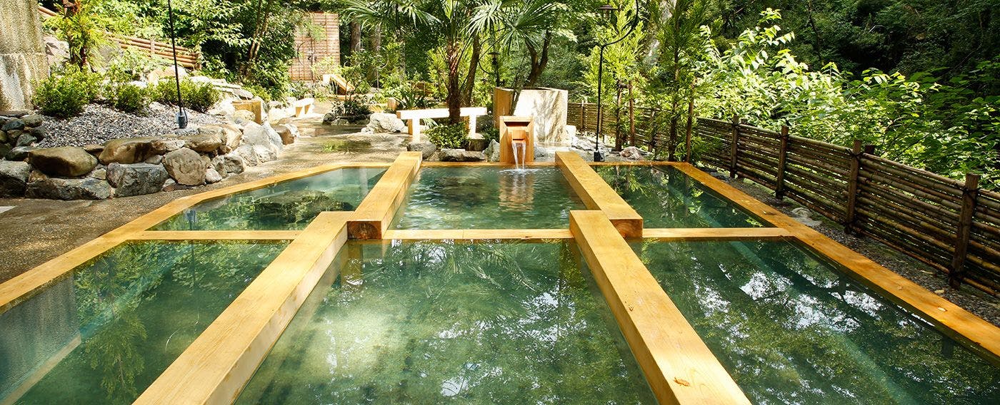 Yamanaka Onsen Yubatake no Yado Hanatsubaki