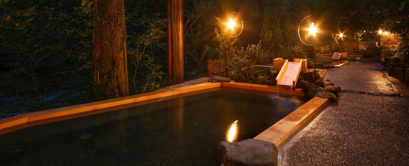 Yamanaka Onsen Yubatake no Yado Hanatsubaki