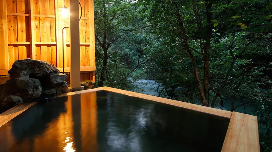 Yamanaka Onsen Yubatake no Yado Hanatsubaki
