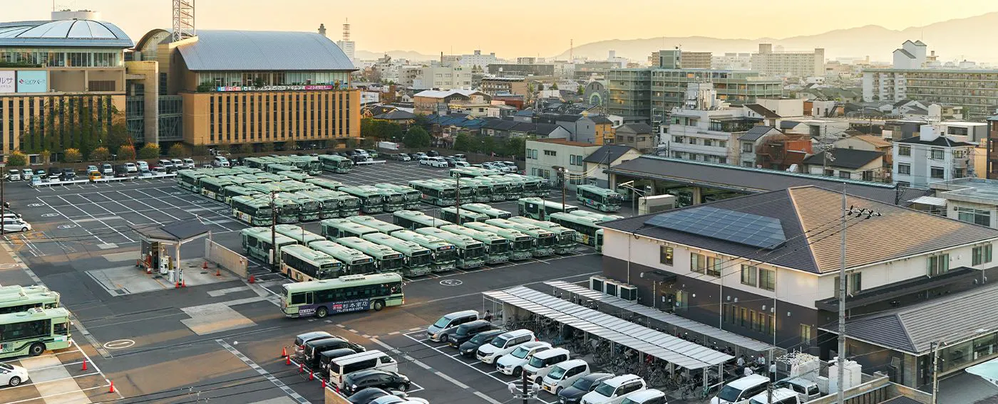 โรงรถคุโจ