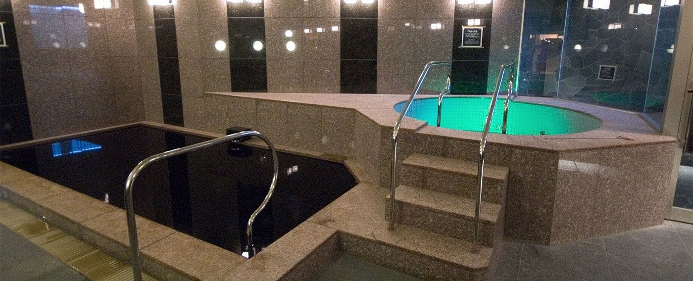 น้ำพุร้อนสปาวะ