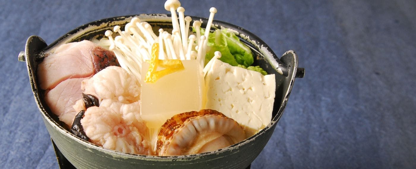 Makan malam (hidangan hot pot)