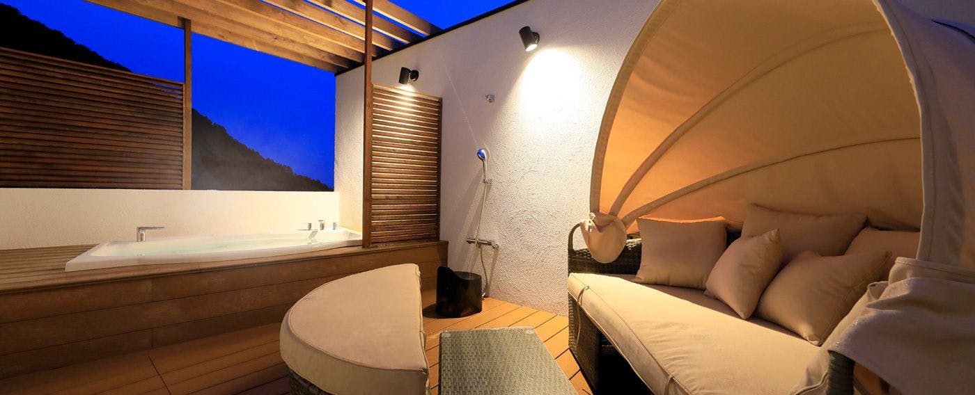 อ่างอาบน้ำกลางแจ้งส่วนตัว