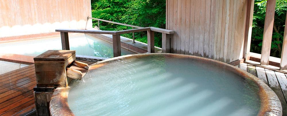 Pemandian air panas terbuka