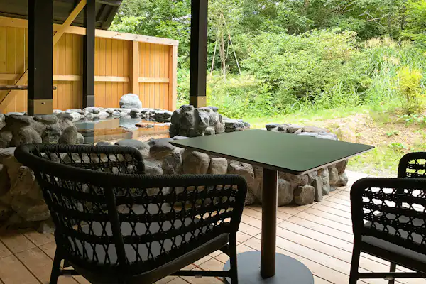 ออนเซ็นกลางแจ้ง