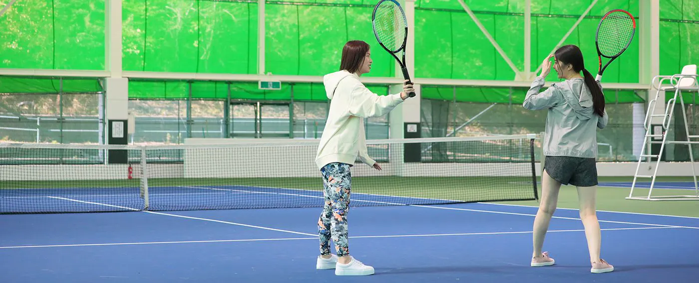 สนามเทนนิส