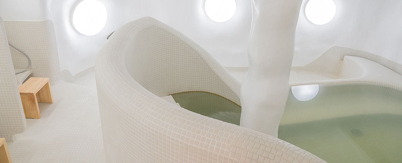 "น้ำพุร้อน Ginzan" ที่สะท้อนประวัติศาสตร์ผ่าน "อ่างอาบน้ำสไตล์ Taisho"