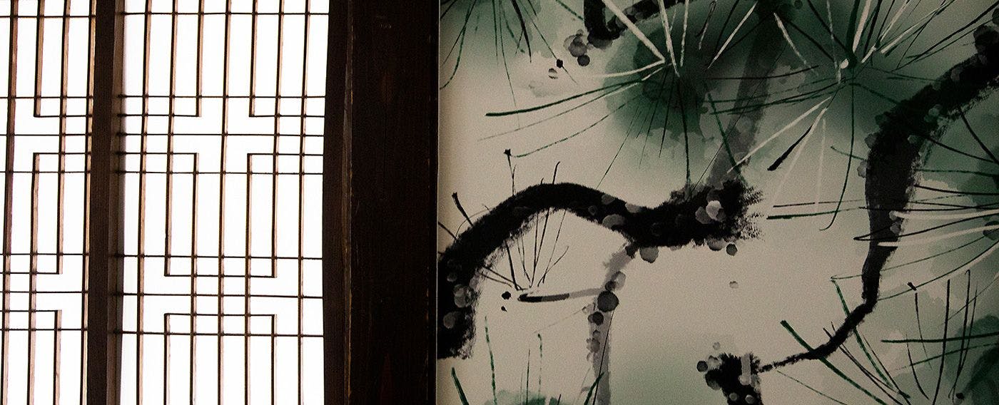 การออกแบบคุมิโกะที่ยังคงอยู่ในอาคาร