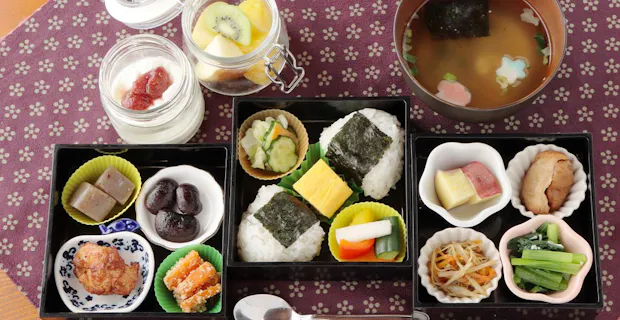 お食事