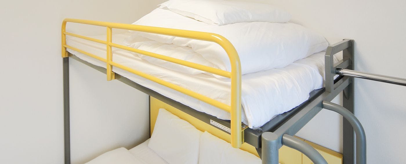 Kamar Tidur dengan Tempat Tidur Loteng