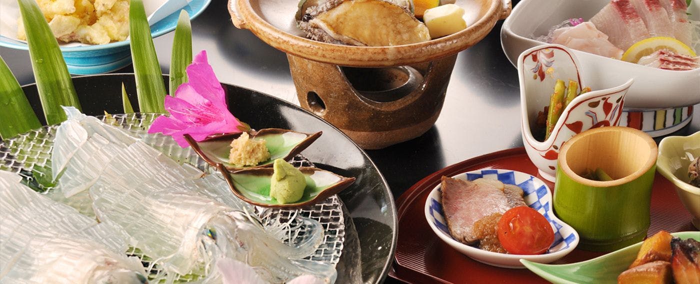 以活魷魚刺身為主的料理