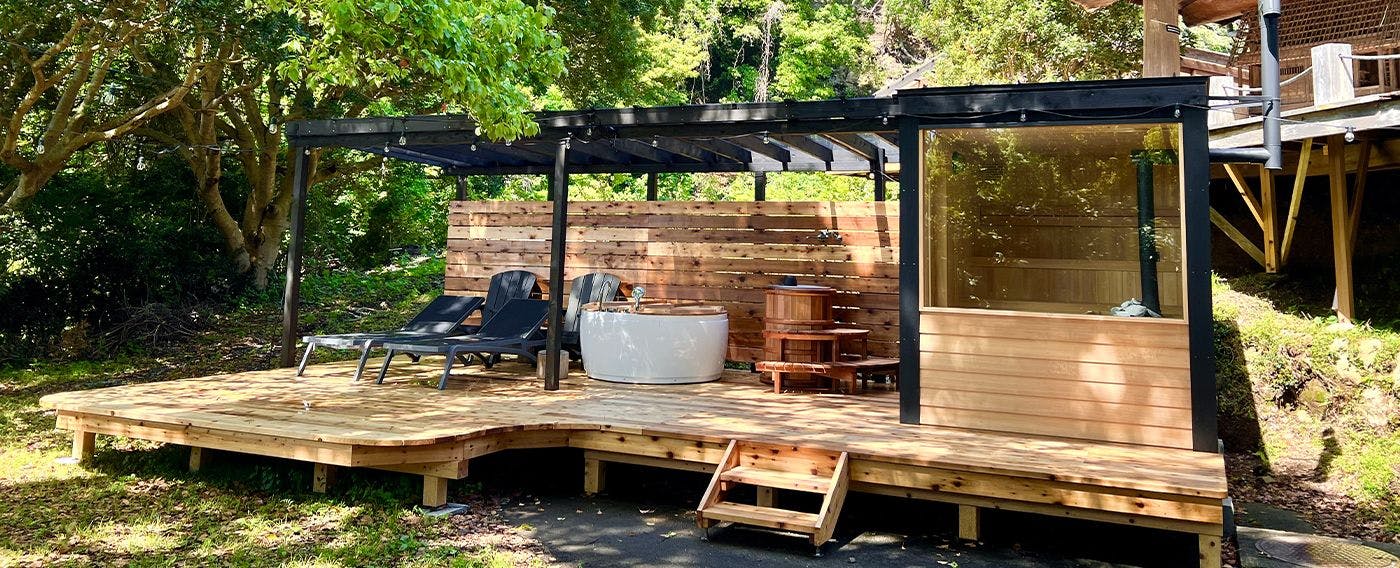 อ่างอาบน้ำกลางแจ้ง