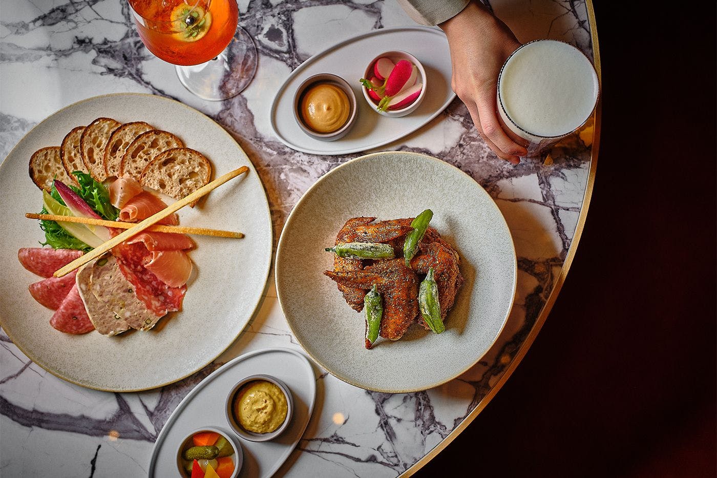 Nineteen Eighty Lounge & Bar