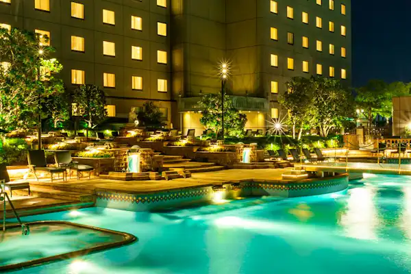 สระว่ายน้ำ