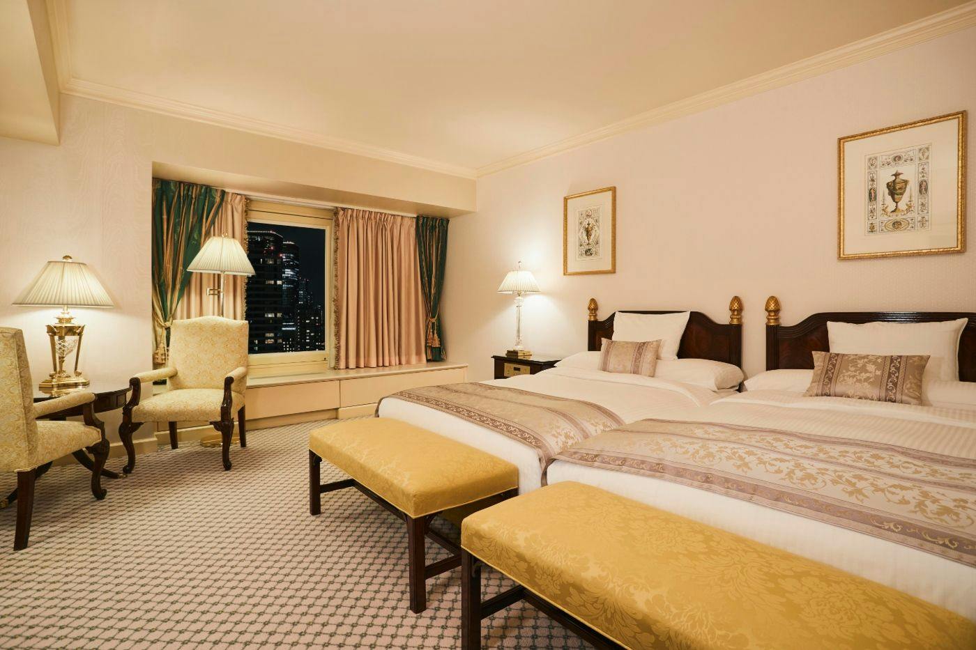 RIHGA Royal Hotel Osaka, Vignette Collection an IHG Hotels