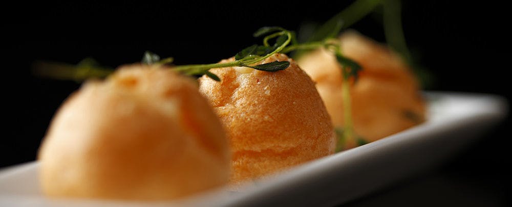 RIHGA Royal Hotel Osaka, Vignette Collection an IHG Hotels