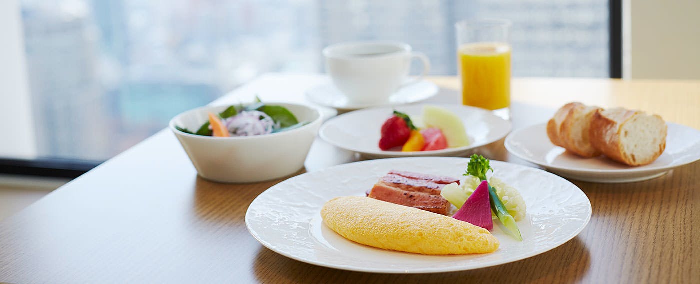 Enjoy freshly prepared breakfast in a prime location with a panoramic view of the city center.