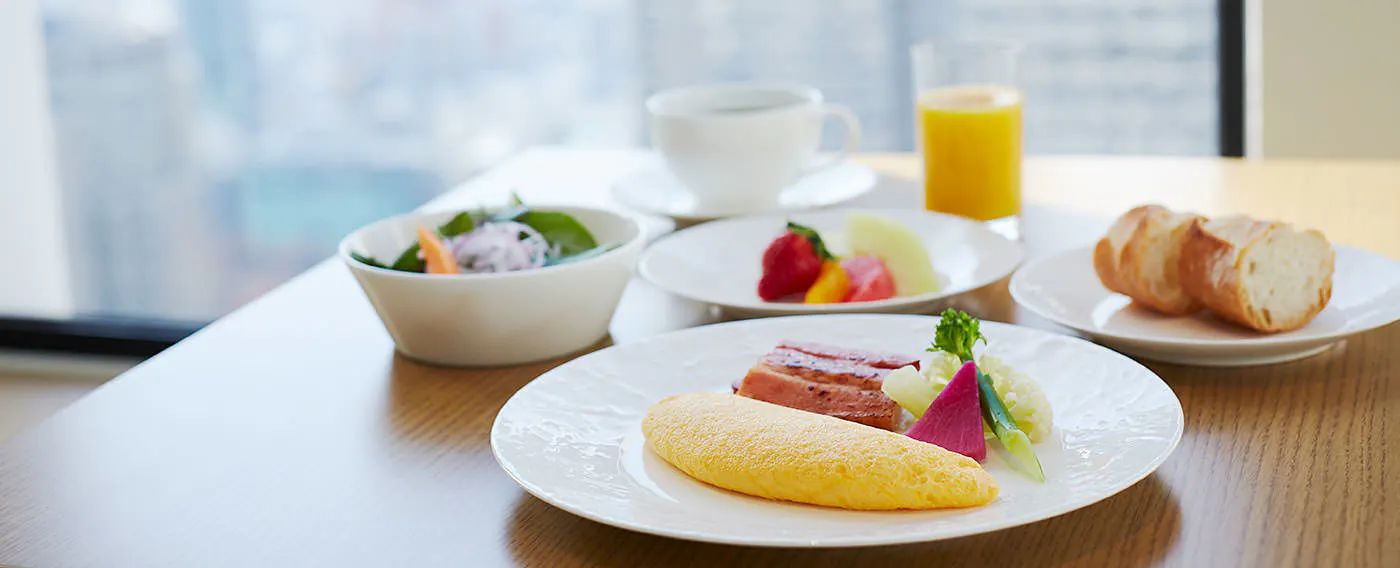 Enjoy freshly prepared breakfast in a prime location with a panoramic view of the city center.