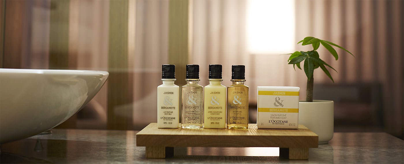 Enjoy a relaxing bath time with L'Occitane "Jasmine & Bergamot".