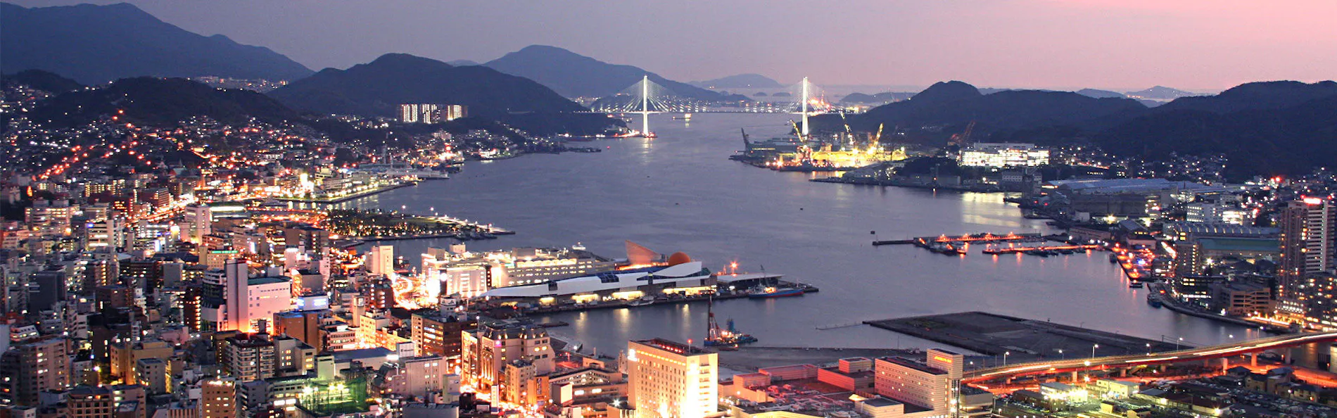 にっしょうかん新館 梅松鶴
