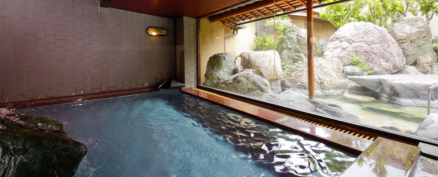 น้ำพุร้อนและอ่างอาบน้ำ