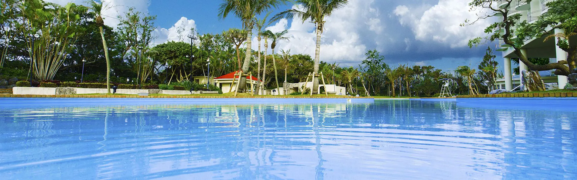 ラグナガーデンホテル