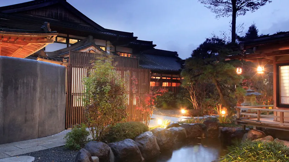 Kawaguchiko Onsenji Yumedono Ryokan with Open-Air Bath