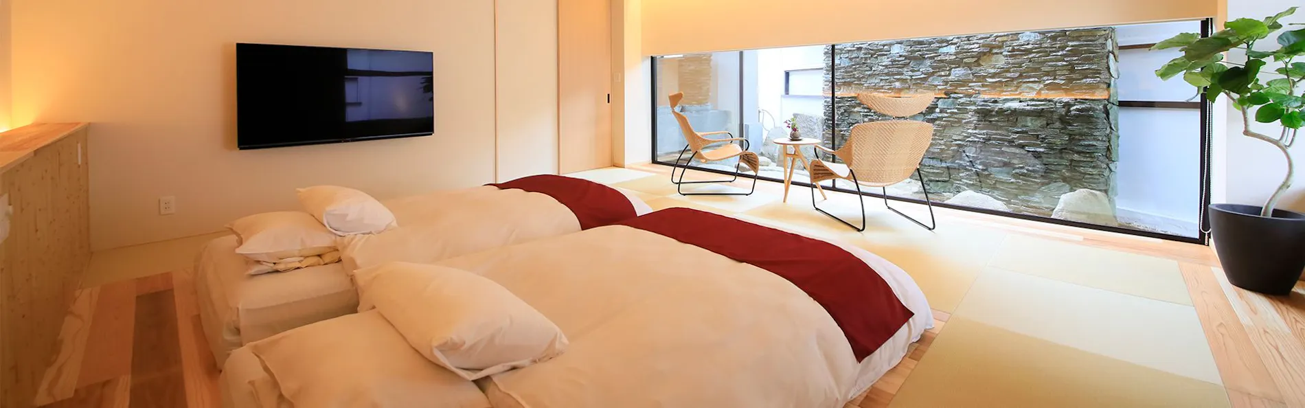 河口湖温泉寺 露天風呂の宿 夢殿